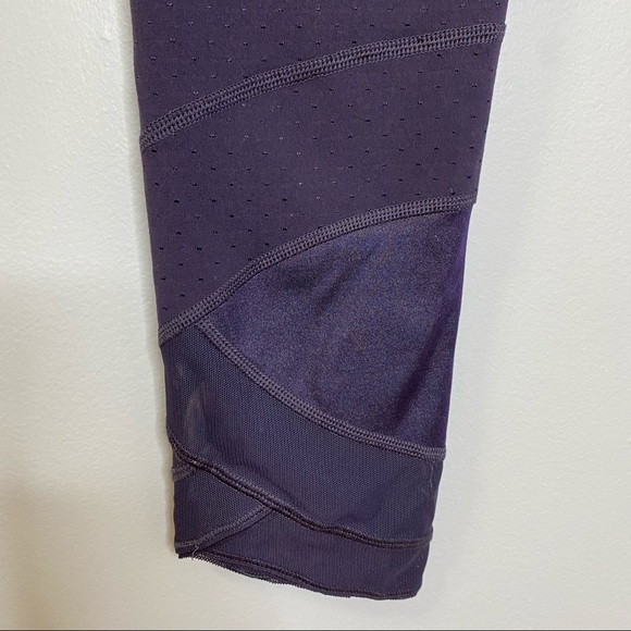 Lululemon Emerge Renewed Crop Purple Mesh Luon - Picture 10 of 10